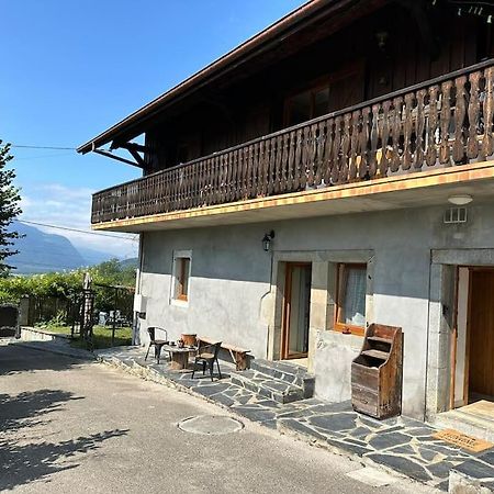 Gite De La Chouette Thyez Exterior photo